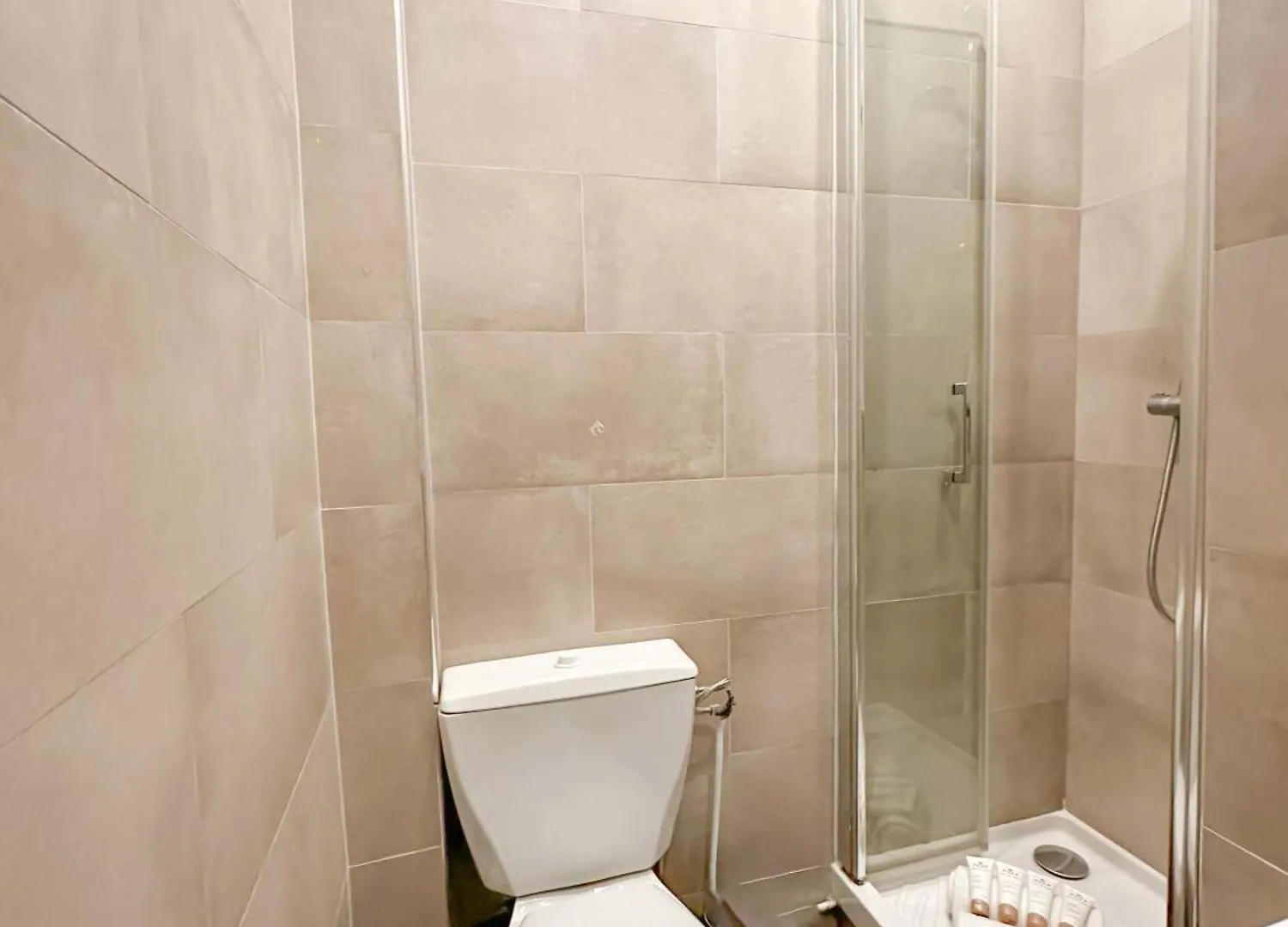 Elegant Studio Steps Away From Iconic Landmarks Paris