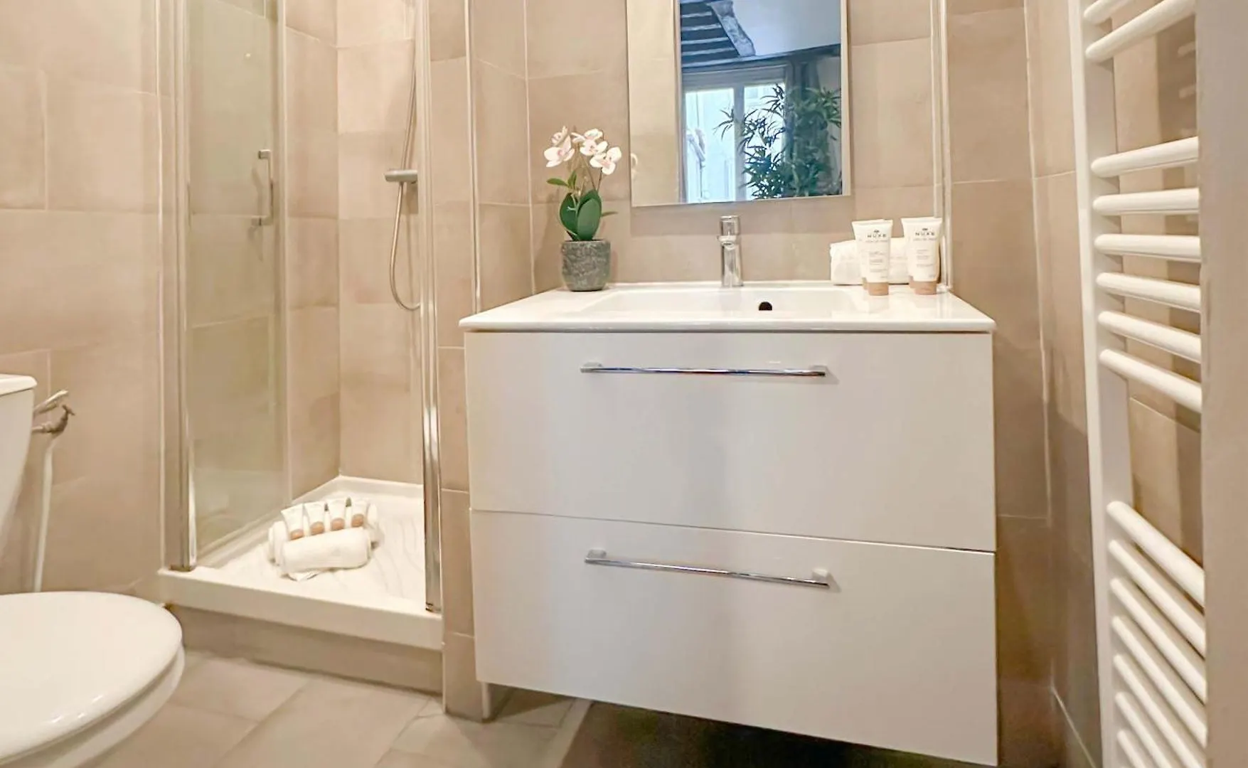 شقة Elegant Studio Steps Away From Iconic Landmarks باريس فرنسا